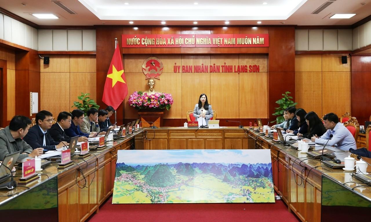 Tập trung đẩy nhanh tiến độ thi công các Dự án Kè chống sạt lở