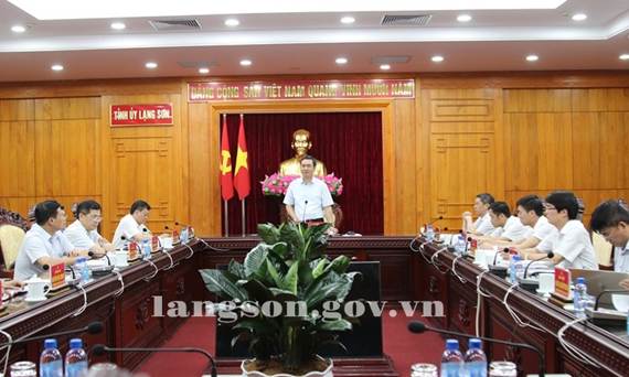 Họp Tổ Biên tập Văn kiện Đại hội đại biểu Đảng bộ tỉnh lần thứ XVIII