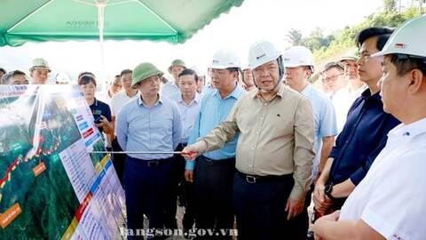 Đồng chí Phạm Gia Túc, Ủy viên Bộ Chính trị, Phó Thủ tướng Thường trực Chính phủ kiểm tra Dự án tuyến cao tốc cửa khẩu Hữu Nghị - Chi Lăng và Dự án cao tốc Đồng Đăng (Lạng Sơn) - Trà Lĩnh (Cao Bằng)