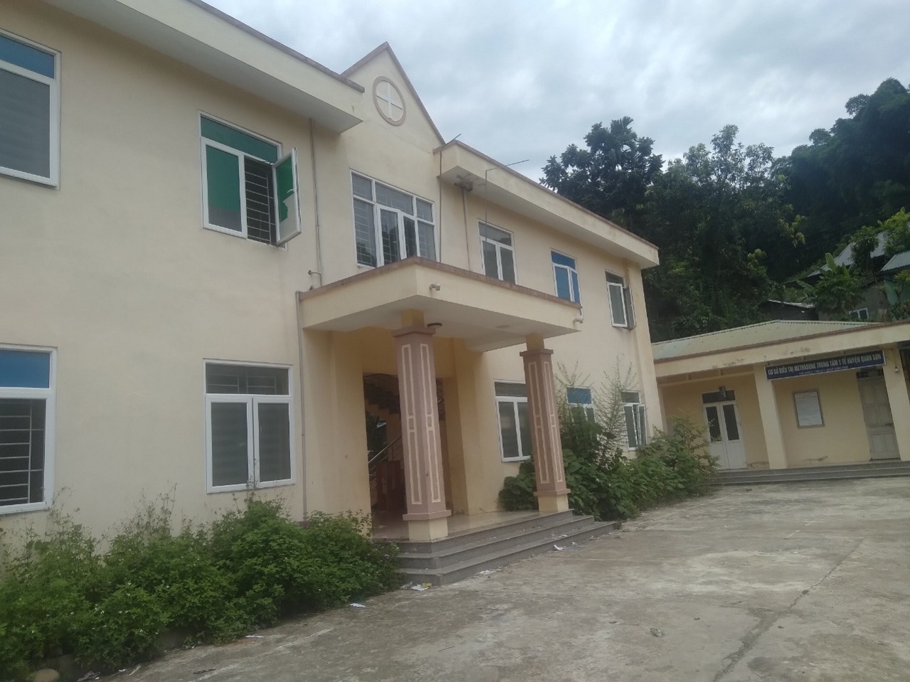 Đẩy mạnh triển khai thực hiện sắp xếp, bố trí, xử lý các cơ sở nhà, đất sau khi sắp xếp tổ chức bộ máy, đơn vị hành chính các cấp