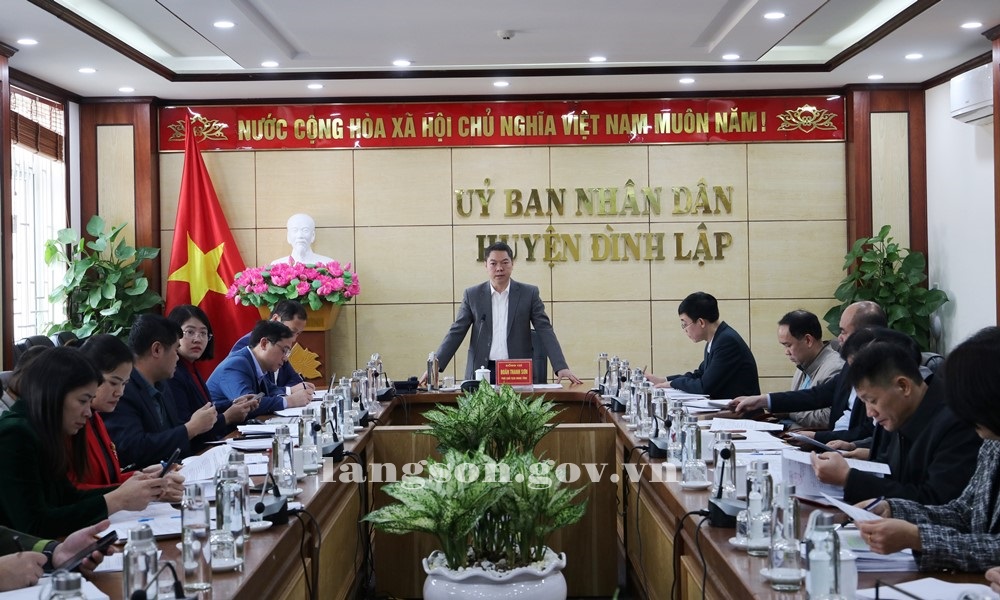 Đồng chí Đoàn Thanh Sơn, Phó Chủ tịch UBND tỉnh kiểm tra, tháo gỡ khó khăn, vướng mắc các dự án đầu tư xây dựng trên địa bàn huyện Đình Lập