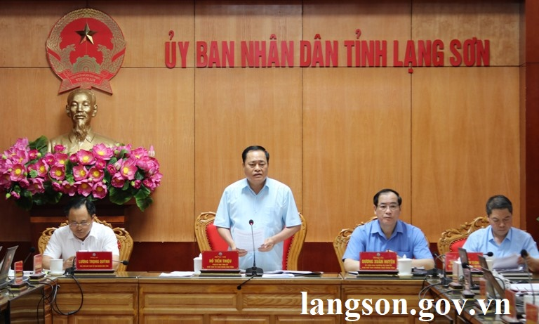 UBND tỉnh họp chuyên đề tham gia ý kiến vào dự thảo Báo cáo chính trị của Ban Chấp hành Đảng bộ tỉnh khóa XVII