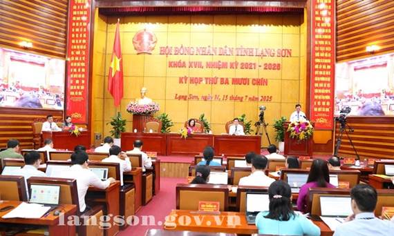 Kỳ họp thứ ba mươi chín HĐND tỉnh khoá XVII, nhiệm kỳ 2021 – 2026 HĐND: đồng chí Nguyễn Văn Trường được bầu giữ chức vụ Phó Chủ tịch HĐND tỉnh