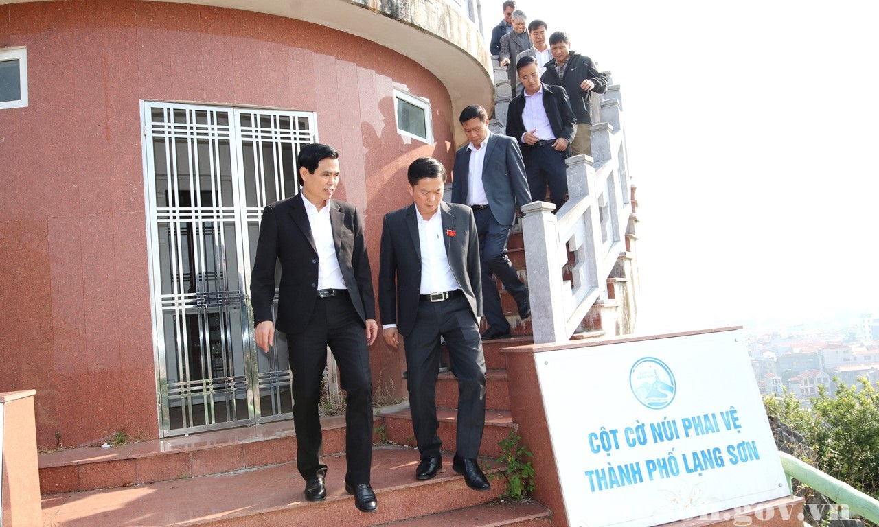 Đồng chí Hoàng Quốc Khánh, Bí thư Tỉnh ủy khảo sát dự án tượng đài và quảng trường Bác Hồ với Nhân dân các dân tộc tỉnh Lạng Sơn