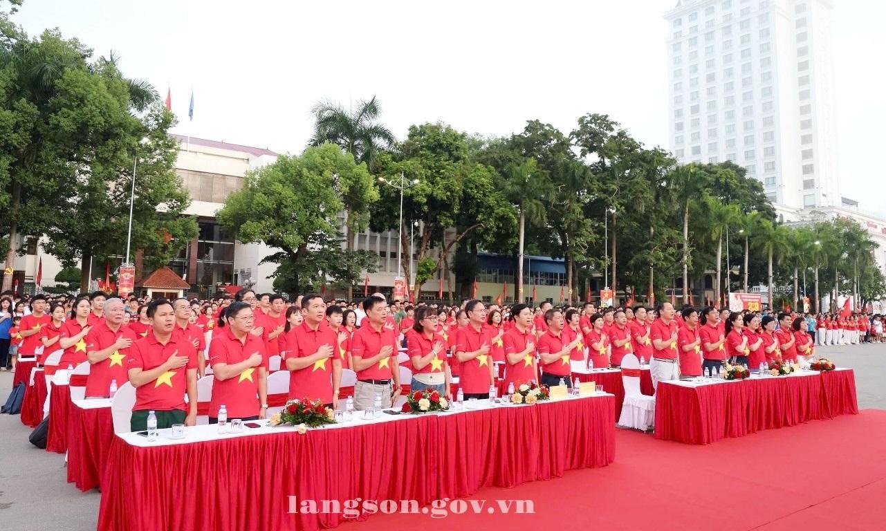 Lạng Sơn tham gia Chương trình đi bộ “Cùng Việt Nam tiến bước” năm 2026