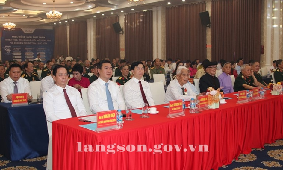 Chương trình gặp mặt cán bộ lão thành cách mạng, cán bộ tiền khởi nghĩa, người có công, gia đình chính sách tiêu biểu trên địa bàn tỉnh